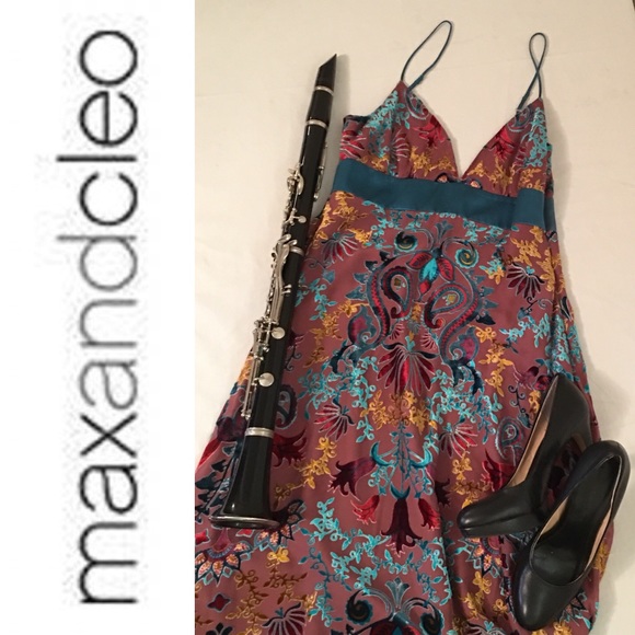 max and Cleo deep V dress w/ velvet detail - Picture 5 of 8